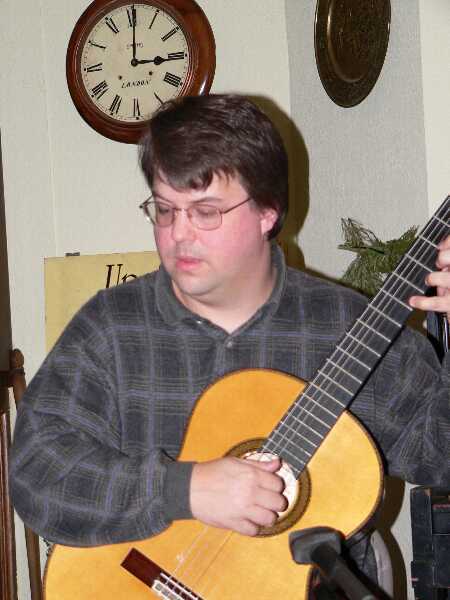 Len playing Contreras - Chrismas 2004